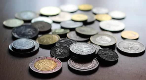 Jak oszczedzac pieniadze na poduszkę finansową – 7 prostych trików