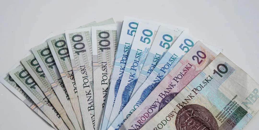 Świadczenie przedemerytalne: skąd pochodzą środki na wypłaty w Polsce