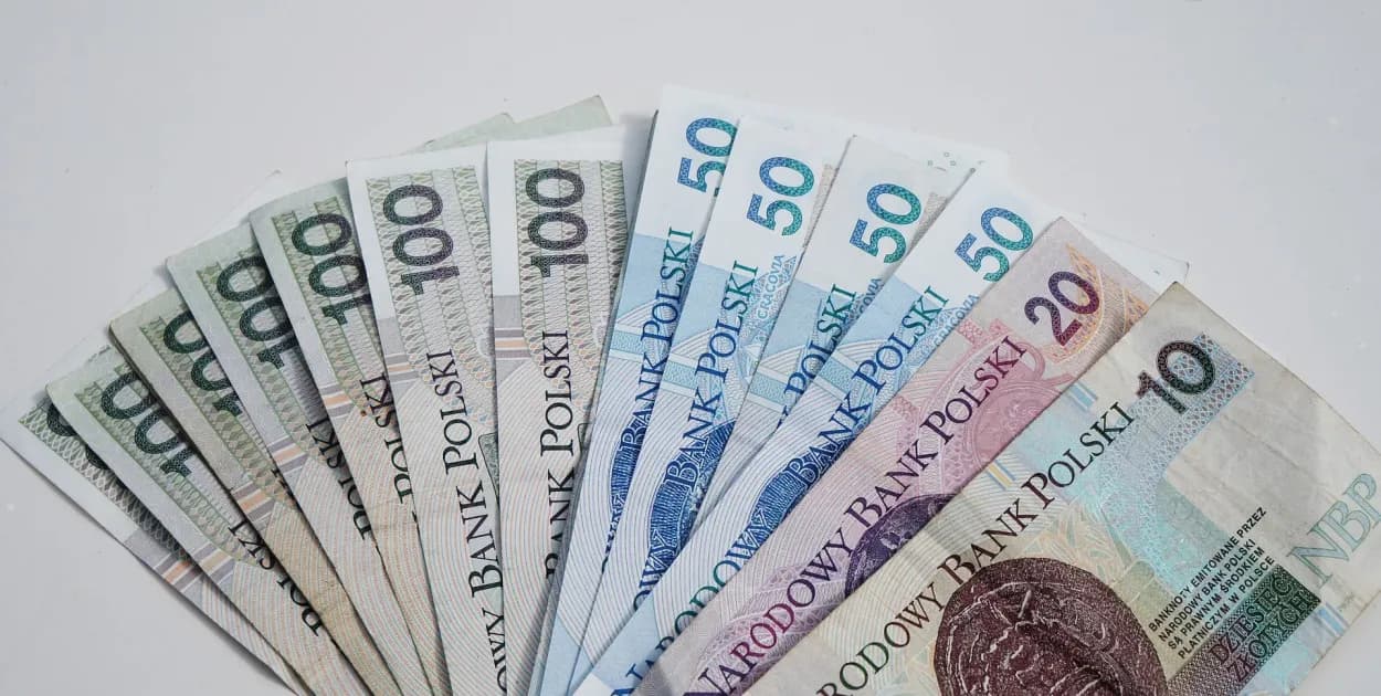 Świadczenie przedemerytalne: skąd pochodzą środki na wypłaty w Polsce
